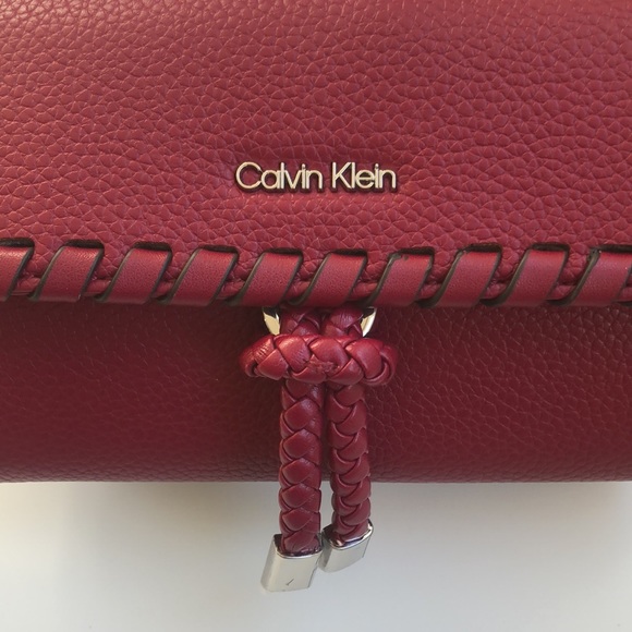 Calvin Klein Versatile Bag! - Picture 3 of 7